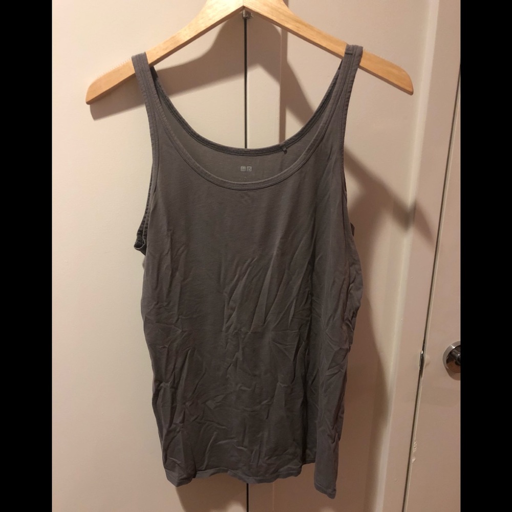 ⛔️SOLD⛔️ Uniqlo 🌚 100% Cotton Tank Top